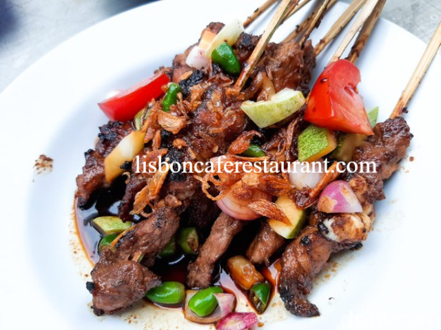 4 Rekomendasi Sate Kambing Legendaris di Indonesia